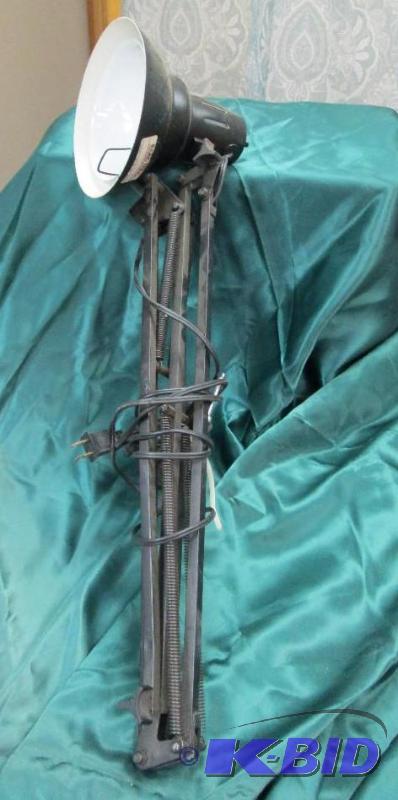 lot 167 image: Light that clamps on to something model 2246 ...