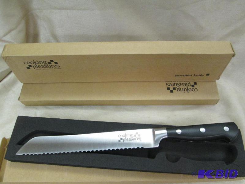 lot 18 image: Qty 3 Serrated Knives...