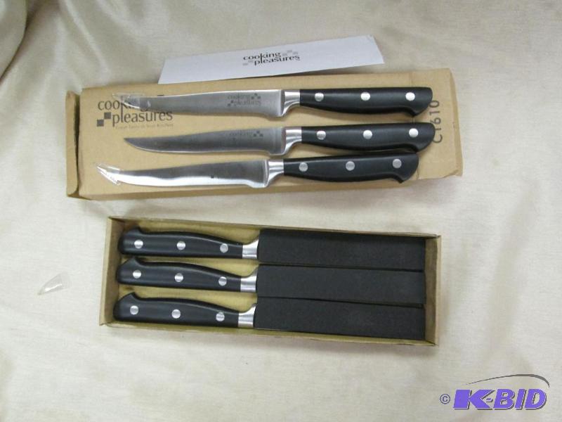 lot 19 image: Steak Knives set (6)...