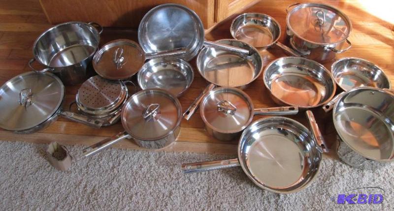 lot 209 image: Cooking Club of America Stainless steel pot a...