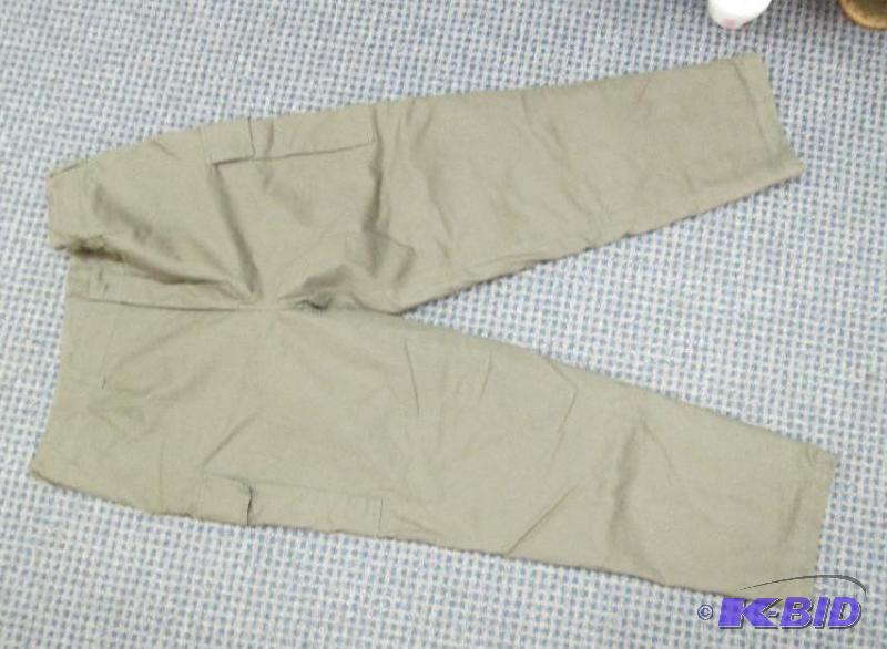 lot 94 image: Large Military cold weather insulated pants...
