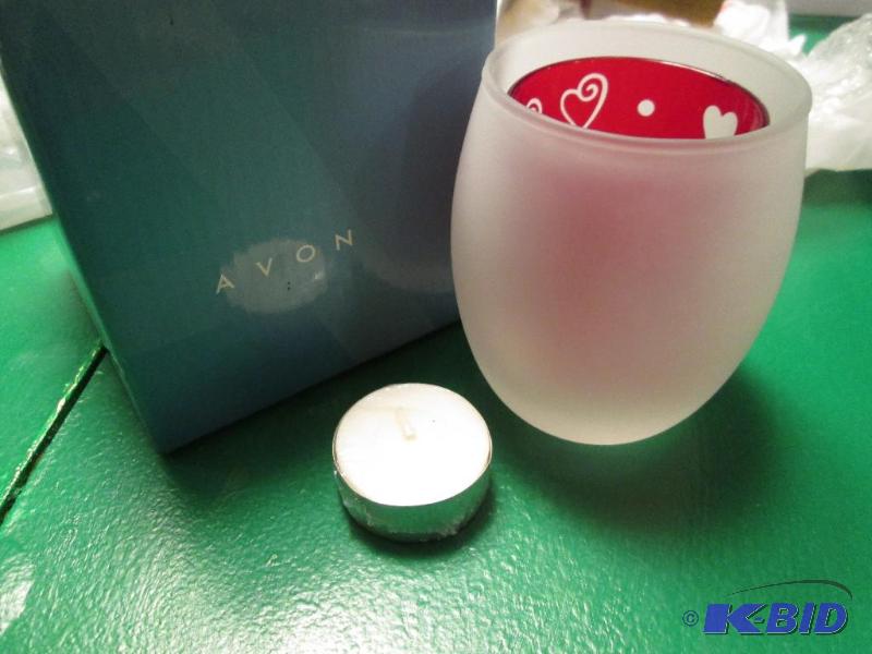 lot 1 image: Avon tea light shadow casters heart 2005...