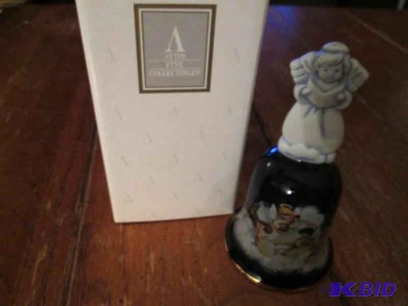 lot 103 image: 1992 porcelain christmas bell Avon heavenly n...