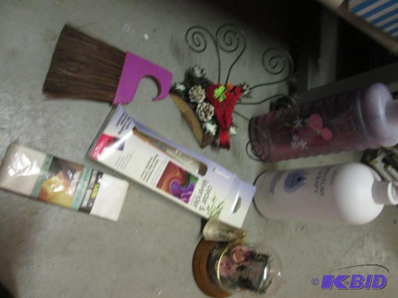 lot 124 image: crafting group with moistuizer, blanket bindi...