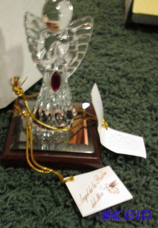 lot 14 image: birthstone angel january-garnet...