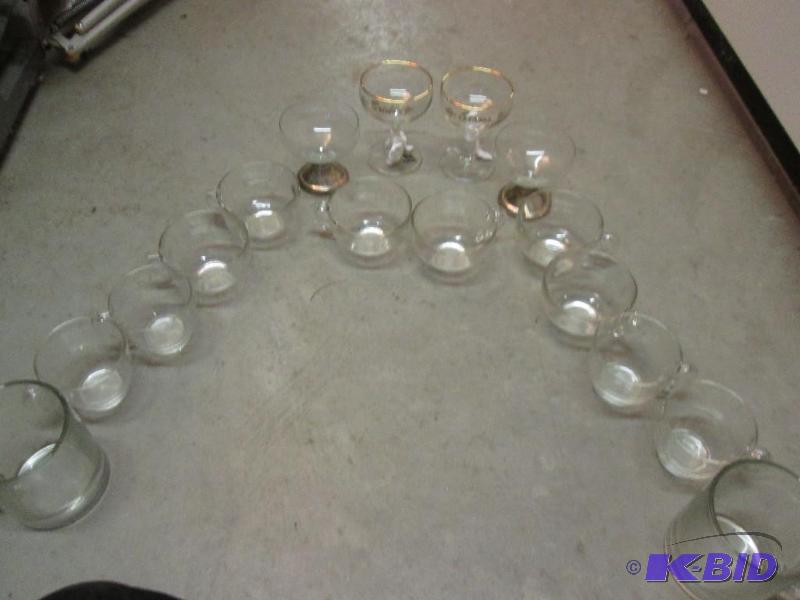lot 151 image: mixed lot of glasses, tea cups, tumblers...