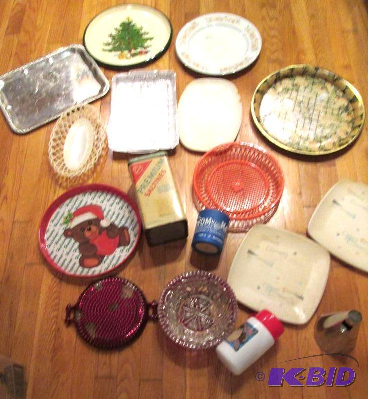 lot 152 image: mixed lot of decorative plates and pans...