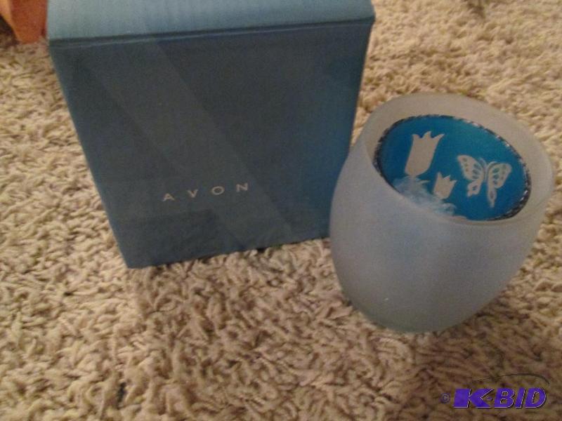 lot 180 image: Avon collectable white and blue candle holder...