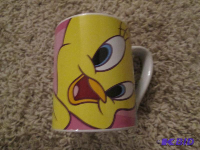 lot 188 image: looney tunes collectable tweety mug...