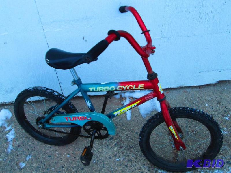 lot 303 image: Dirt Bike...