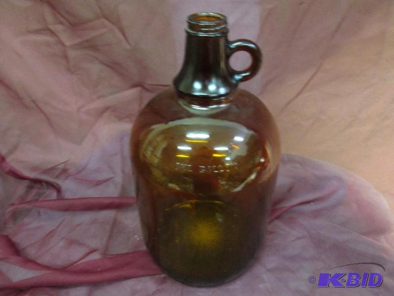 lot 338 image: 1 Gallon brown jug...