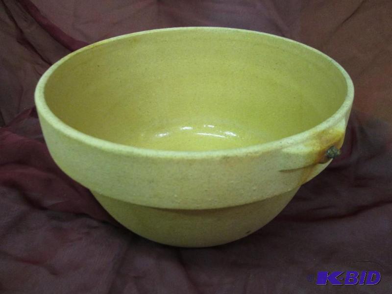 lot 358 image: Brown fire clay bowl, 10...