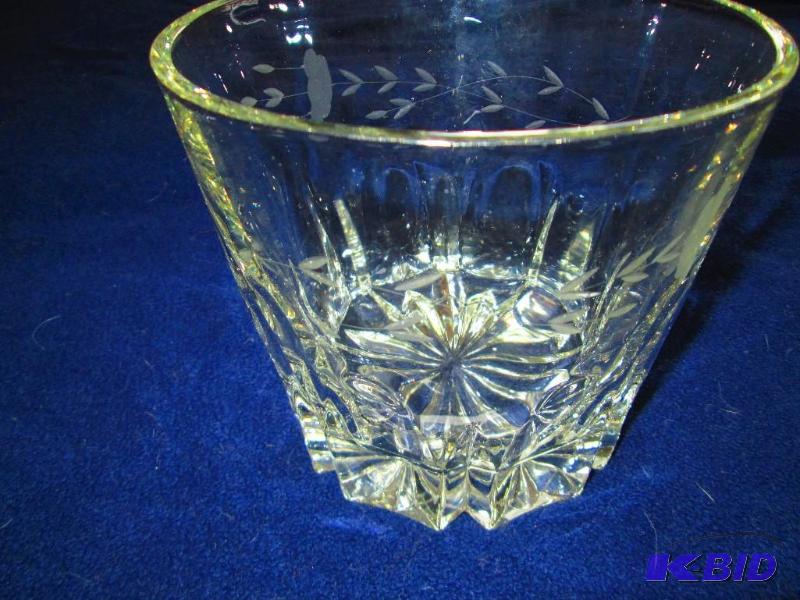 lot 361 image: Heavy glass bowl, etched design6...