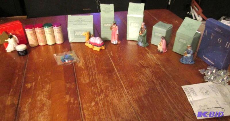 lot 98 image: mixed lot of Avon collectables and household ...