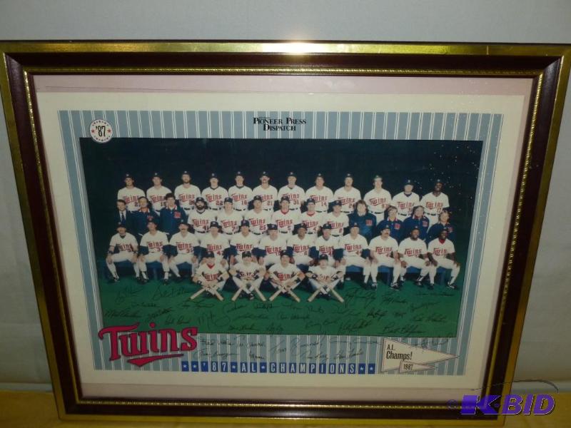 lot 28 image: Large Collectible Minnesota Twins 1987 A.L Ch...