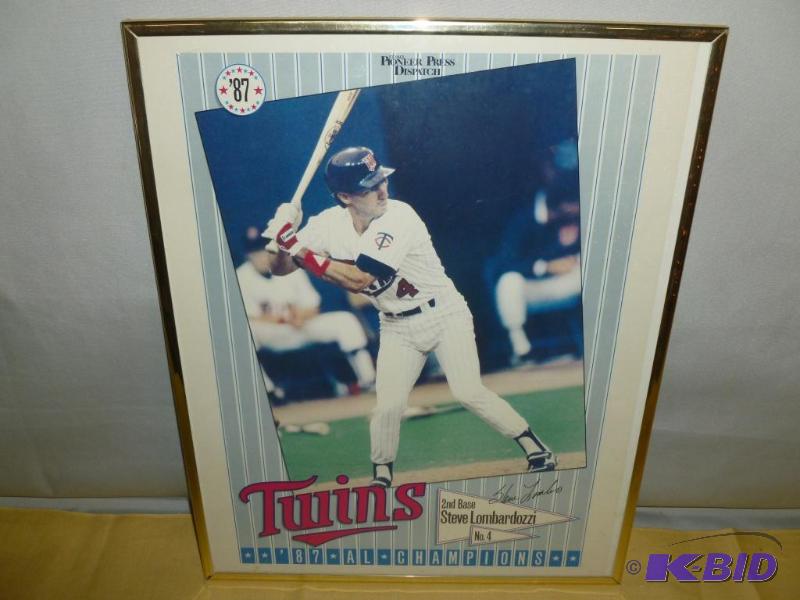 lot 30 image: Collectible 1987&nbspMinnesota Twins Steve L...