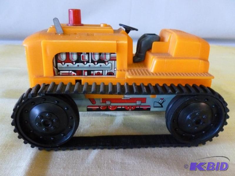 lot 45 image: Vintage Marx heavy gage plastic and metal fra...