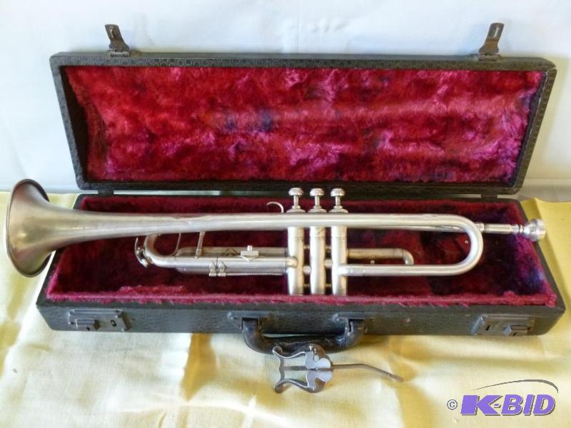 lot 54 image: Antique Sterling, &nbspSilver Trumpet that m...