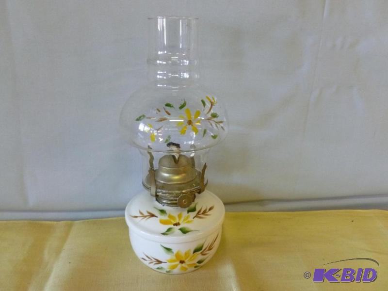 lot 76 image: Beautiful hand painted porcelain oil lamp wit...