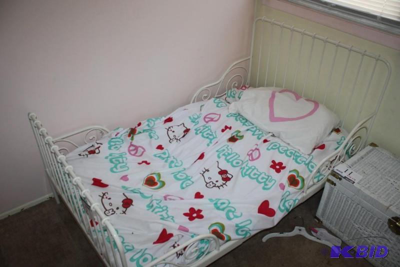 Junior Bed wFrame