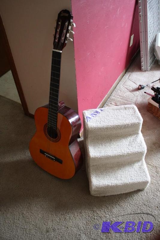 Doggy Steps & Lauren Guitar
