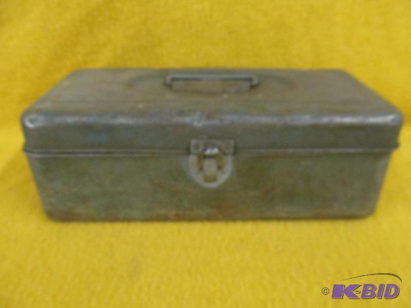 Tackle box