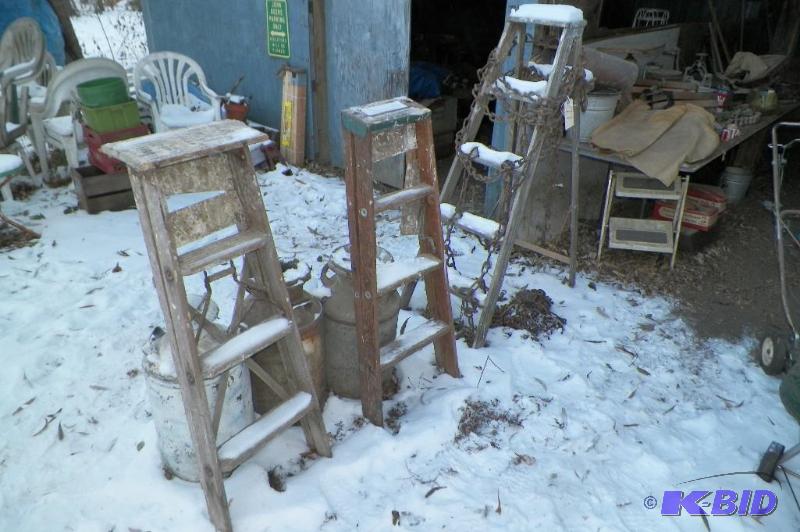 3 Ladders - chains not included