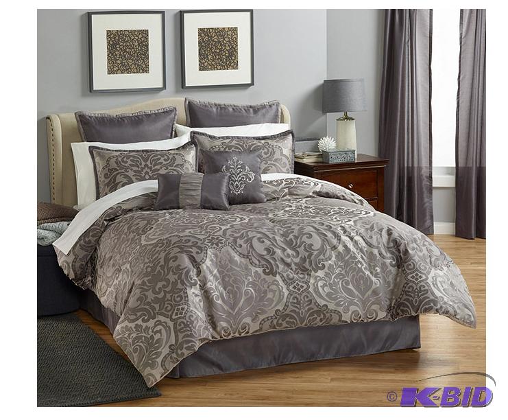 17 Piece Queen Bedroom Set