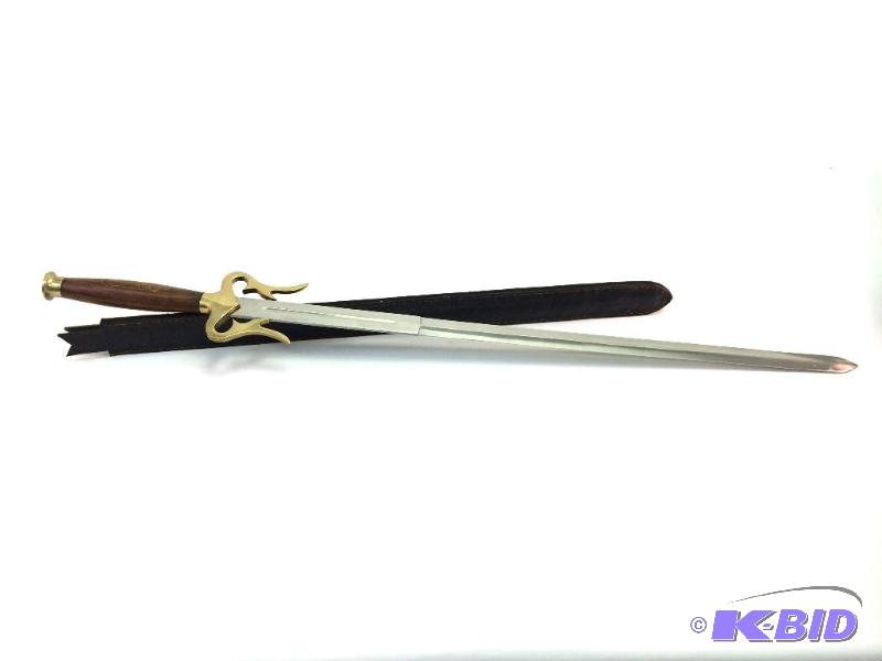 Fantasy Sword w Leather Sheath