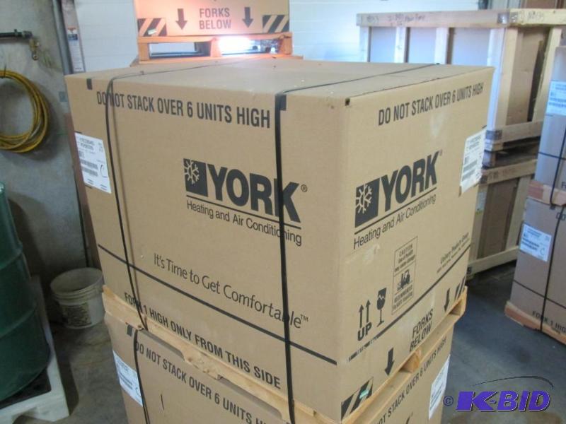 lot 10 image: Large York Condensing Unit