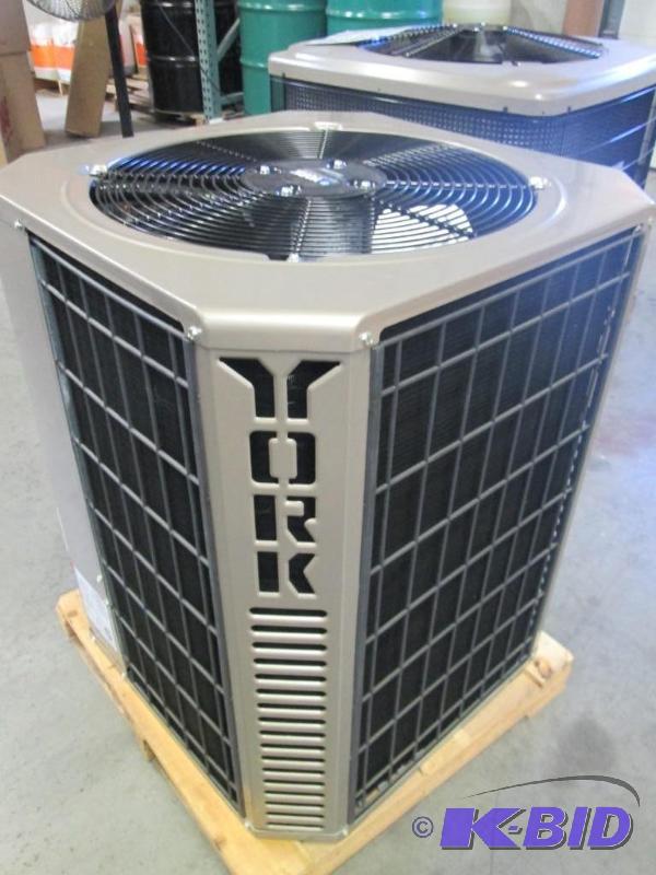 lot 2 image: Large York Condensing Unit