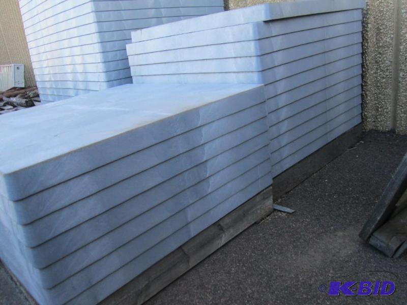 lot 28 image: 22 - York Duragrid Equipment Pads