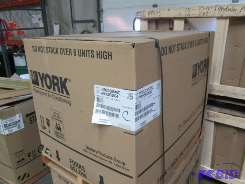 lot 3 image: Large York Condensing Unit