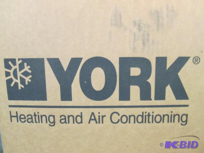 lot 8 image: Large York Condensing Unit
