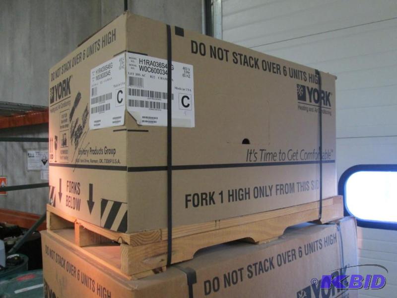 lot 9 image: Large York Condensing Unit