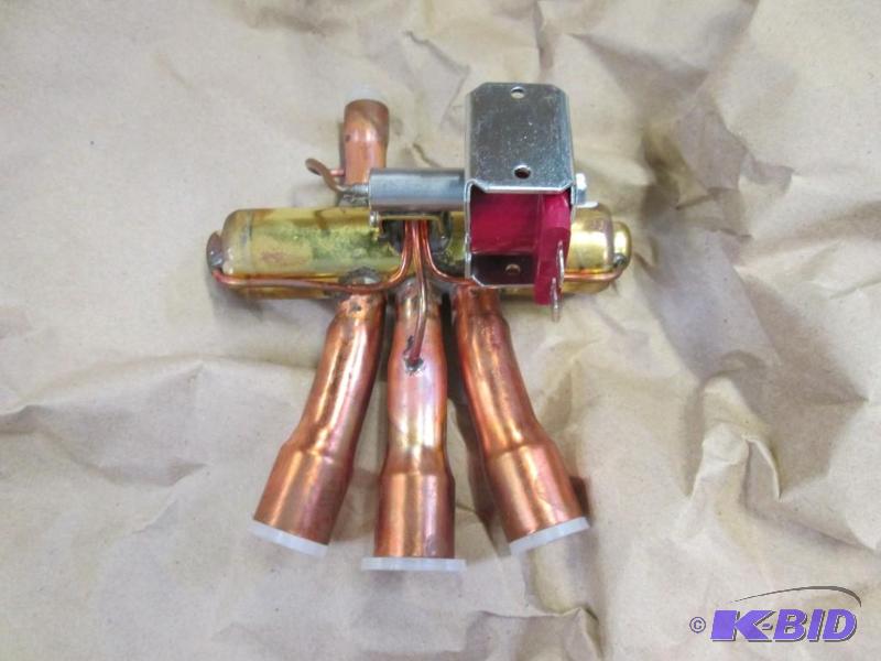lot 115 image: York Reversing Valve