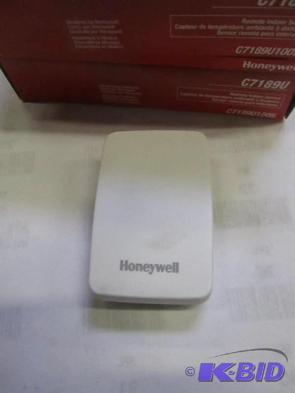 lot 53 image: 4 - Honeywell Indoor Sensors
