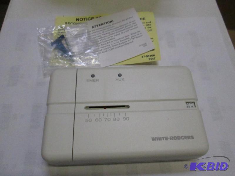 lot 74 image: 2 - White-Rodgers Thermostats