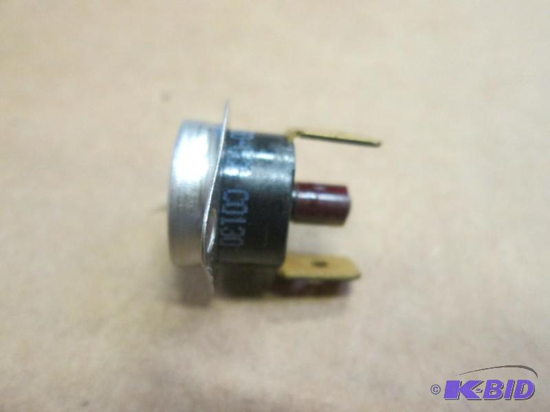 lot 114 image: 2 - Temperature Controls