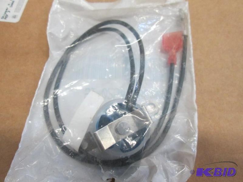 lot 115 image: 2 - Temperature Controls