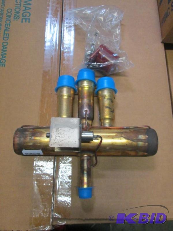 lot 147 image: Reversing Valve