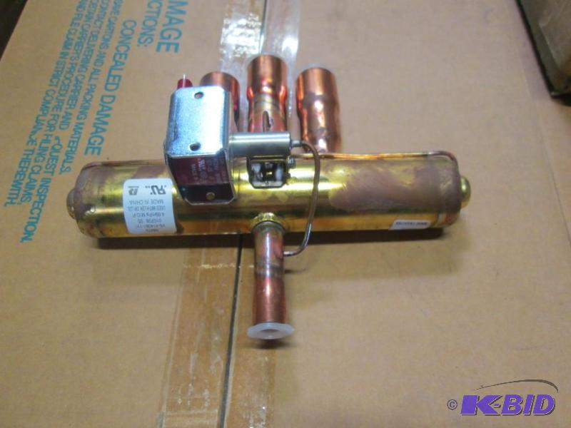 lot 152 image: Reversing Valve With Coil