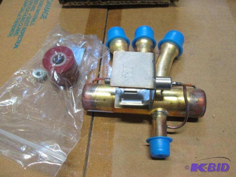 lot 153 image: Reversing Valve