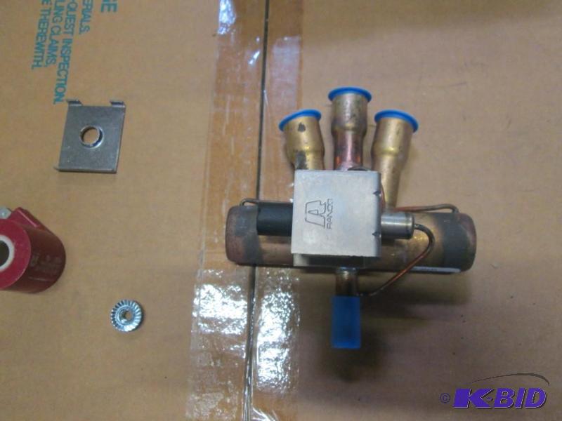 lot 154 image: Reversing Valve