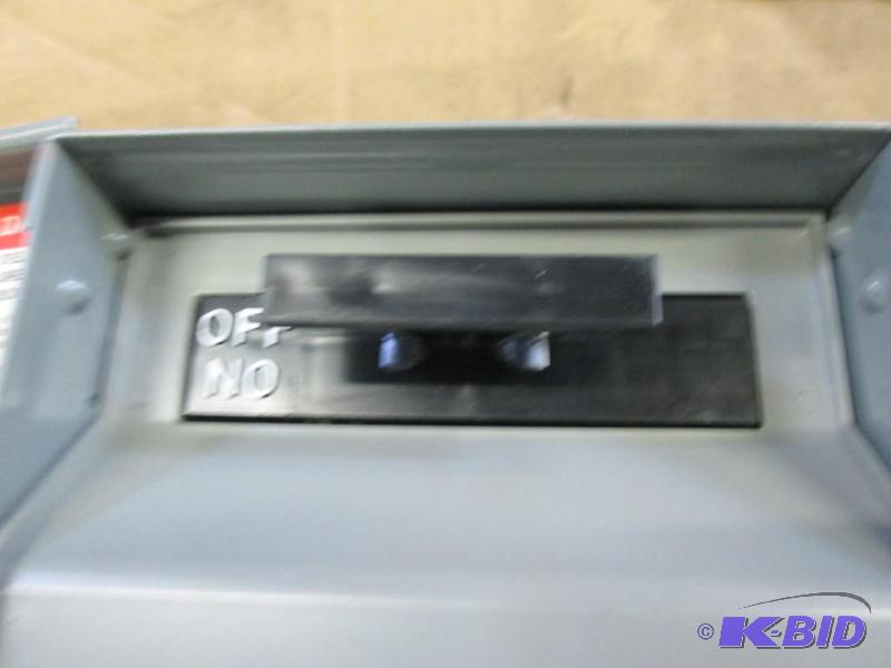 Square D Pull Out Disconnect Switch Commercial HVAC Equipment and