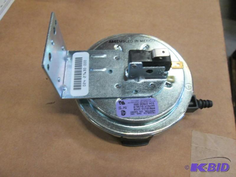 lot 93 image: 2 - Air Press. Switch