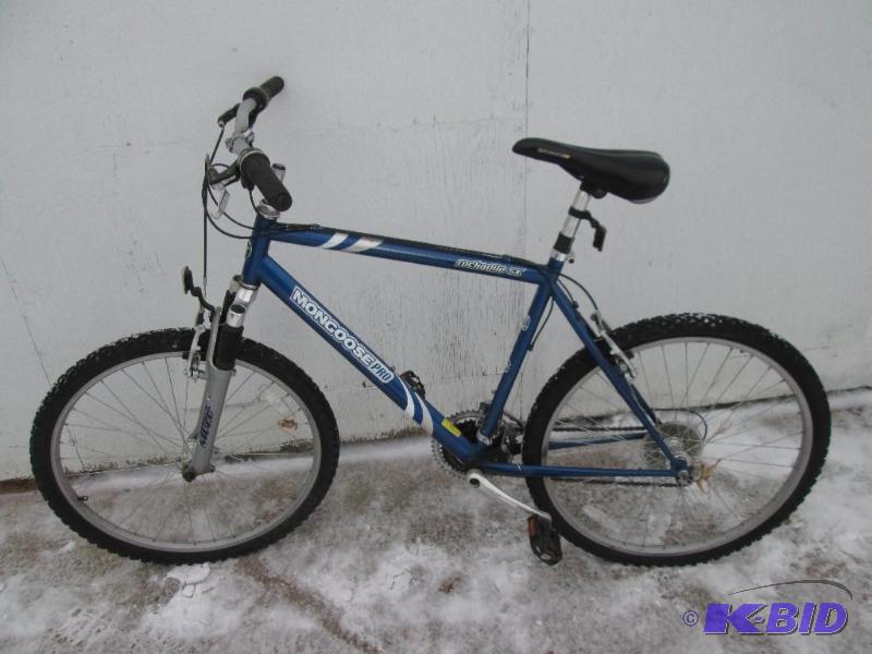 Mongoose mountain bike, appears in good condi...