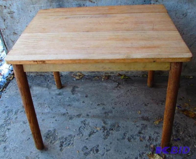 Solid wood table, 18 x 24&quot, 21&quot tal...