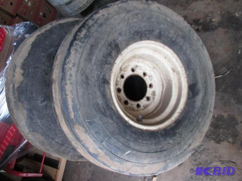 2 tires on rims off 1974 Alice Chalmers 7050....