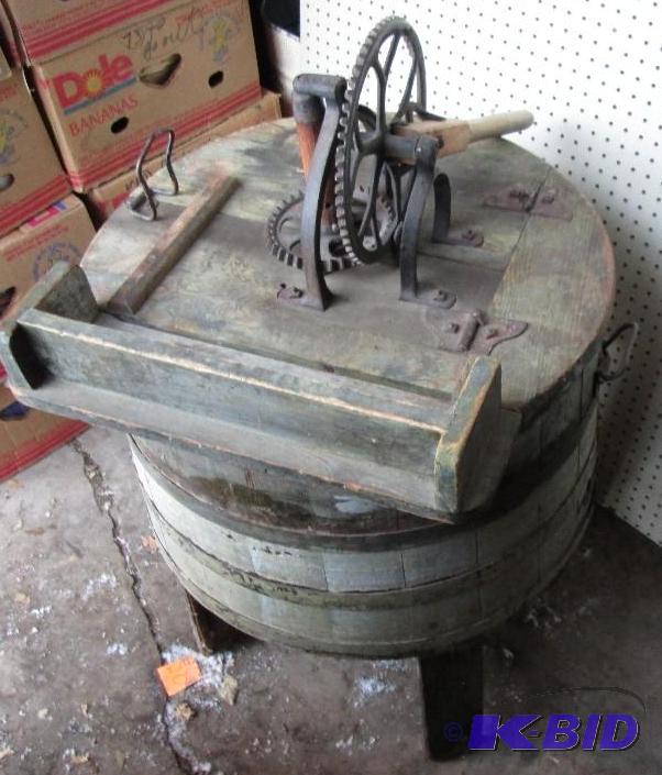 Antique wood washing machine, in overall good...